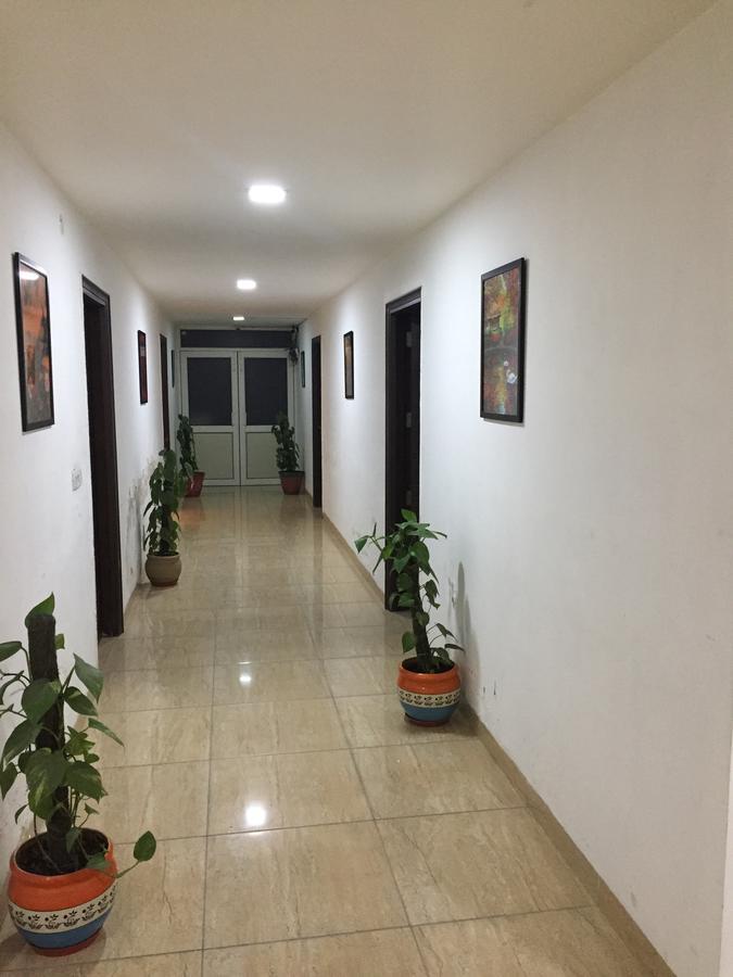 Cyber Inn Γκουργκάον Εξωτερικό φωτογραφία